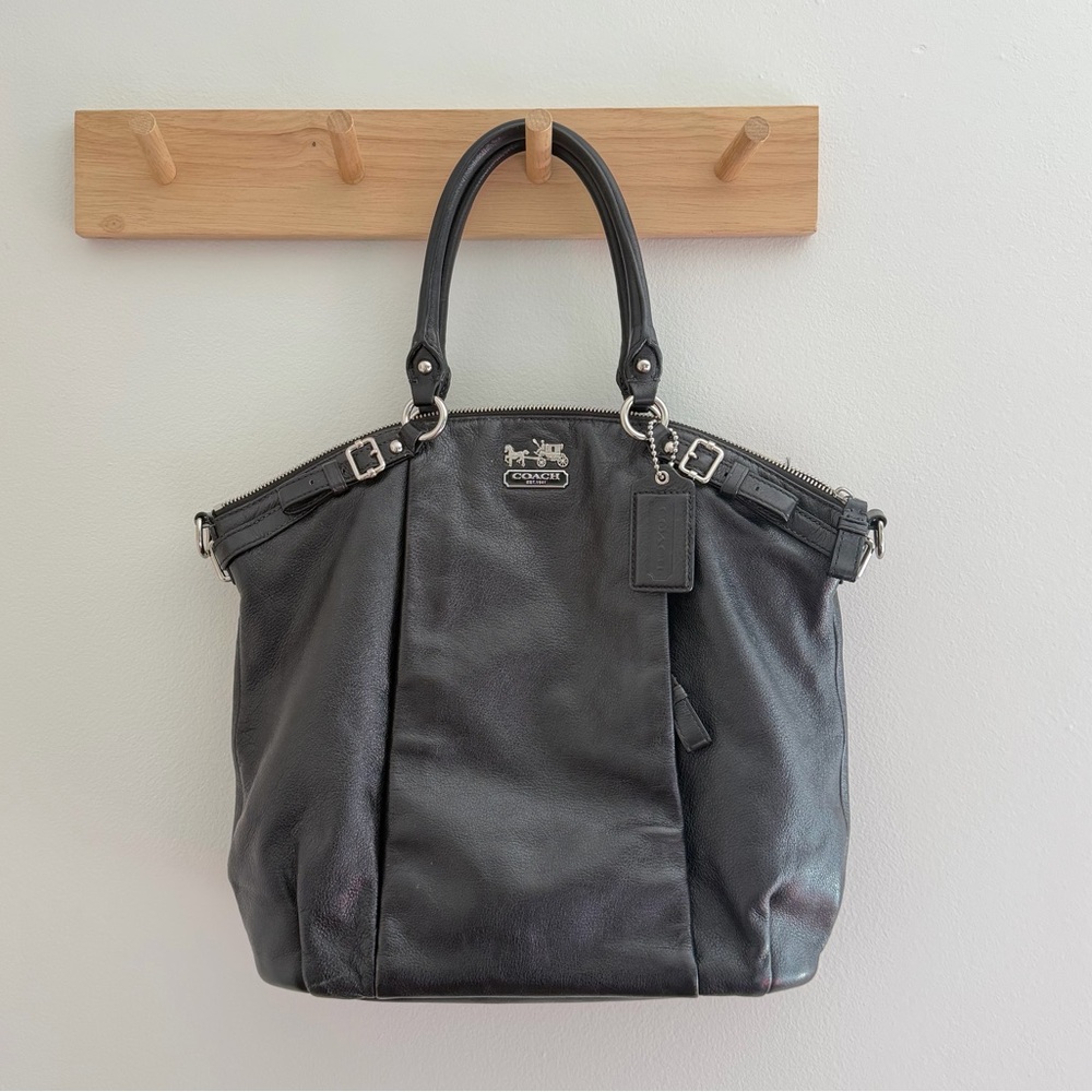 Coach Madison lindsey satchel